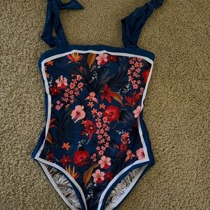 NWOT Beautiful Reversible One-Piece Swimsuit